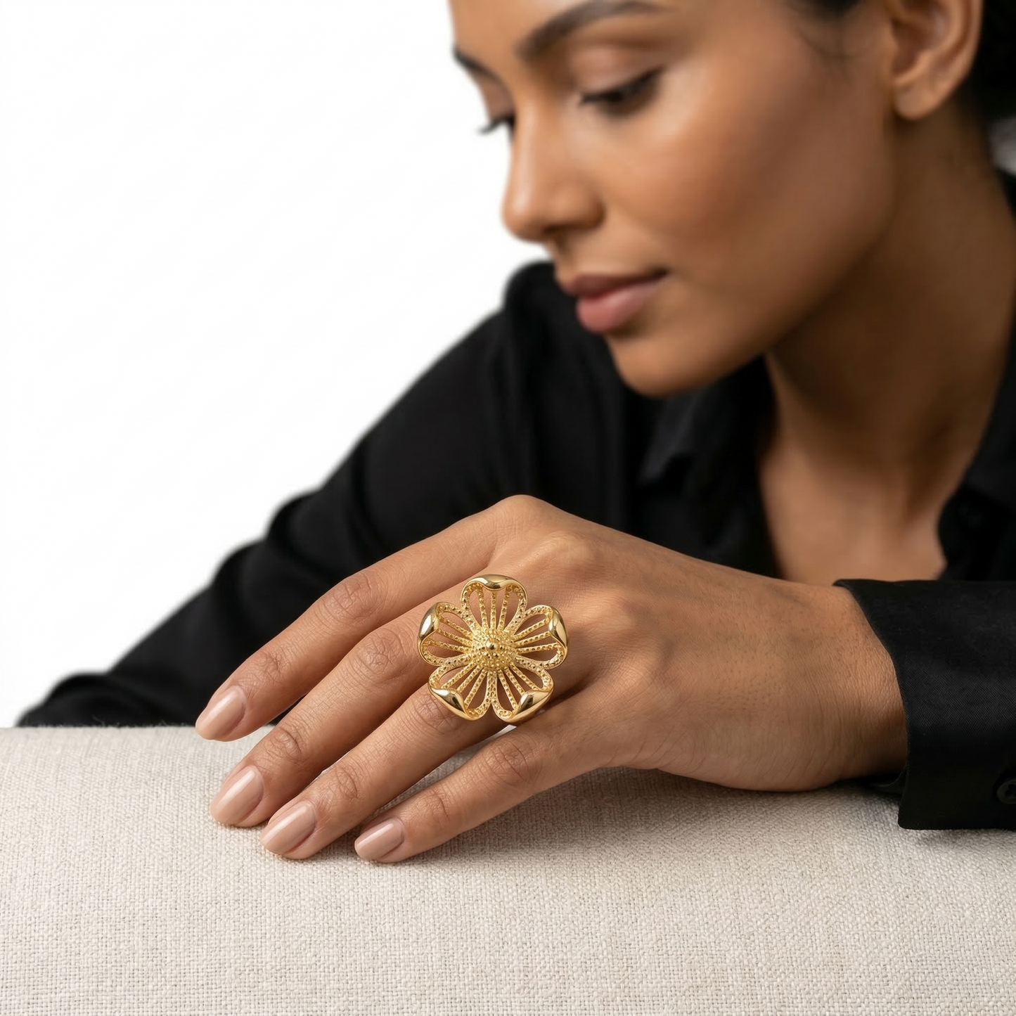 Anillo Ajustable Flor de Oro