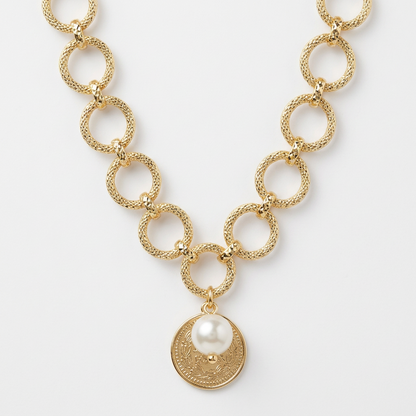 Collar Medallón Real