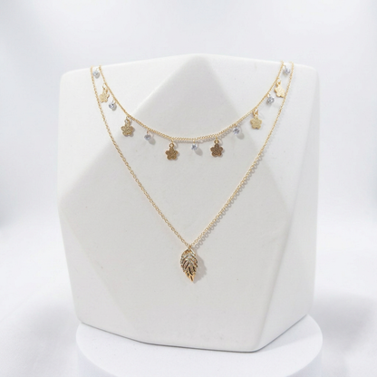 Collar Doble con Dijes de Flores